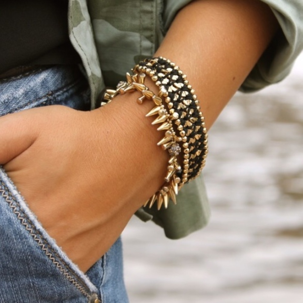 Stella & Dot | *RARE*Dainty Shimmering Gold Bracelet Retired Black/Gold … - Picture 7 of 7